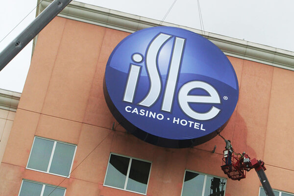 Install Isle Casino Waterloo Wall Sign